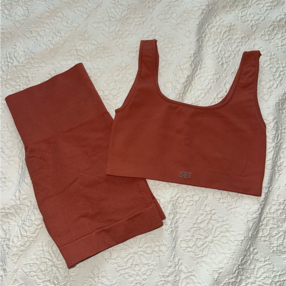 SET Active Sculptflex Biker Shorts Set in Spritz Size Small